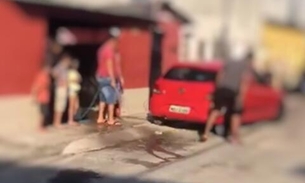 Sentado na frente de casa, homem é encontrado morto a pauladas em Manaus