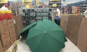 Funcionário morre no Carrefour e loja esconde corpo com guarda-sóis