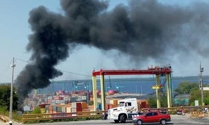 Bombeiros controlam incêndio e iniciam rescaldo no Porto Chibatão