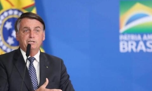 Bolsonaro anuncia revogação de norma que inibia posse de arma de fogo