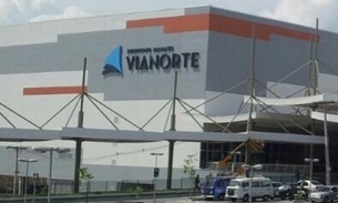 Bandidos armados invadem shopping em Manaus 