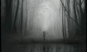 Terror 'Floresta Maldita' ganha novo trailer e cartaz