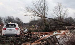 Tempestades nos EUA deixam pelo menos 15 mortos 