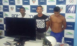 Trio é preso com objetos roubados em matagal