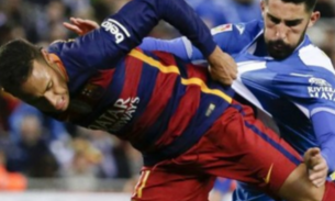 Neymar sofre ataques racistas em jogo do Barcelona contra Espanyol 