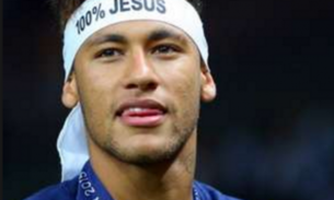  Fifa censura faixa de Neymar com ‘100% Jesus’; veja vídeo