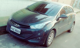 Carro roubado é encontrado por PMs no São Jorge