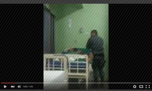 Fardado, PM é filmado agredindo paciente em hospital do AM