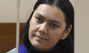 Babá que decapitou menina de 4 anos afirma que ‘Alá mandou’ e sorri durante julgamento