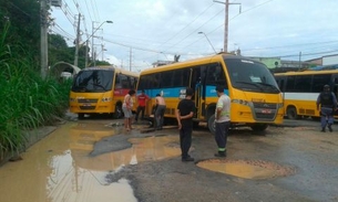 Alternativo atola em buraco da avenida Buriti e categoria faz manifestação