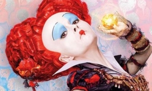 Rainha Vermelha corta cabeças em novo trailer de Alice Através do Espelho