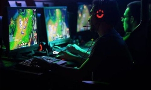 Mulher é encontrada em Lan House após passar dez anos sem parar de jogar 