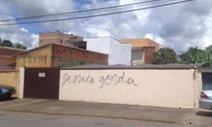 Mulher é chamada de gorda em pichação e tem reação surpreendente 