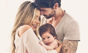 Ex-BBBs Adriana Sant’Anna e Rodrigão mostram fotos de ensaio com filho