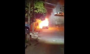 Motoristas flagram momento em que carro pega fogo em Petrópolis