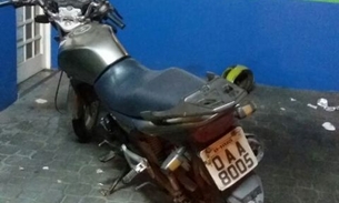 Dupla é detida após ser flagrada com moto roubada no Morro da Liberdade