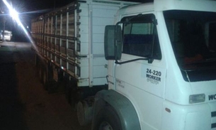 60 m³ de madeira serrada são apreendidos em três caminhões na AM-070