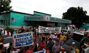 Manifestantes interditam Ponte Rio Negro por desativação do SPA Joventina Dias