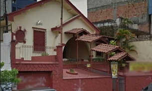 Dupla armada invade cursinho e faz a limpa no Centro de Manaus