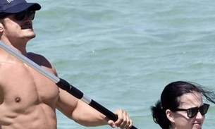 Caem na web fotos de Orlando Bloom com pênis à mostra ao lado de Katy Perry