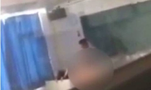 Em universidade, professor e aluna são flagrados fazendo sexo em sala de aula
