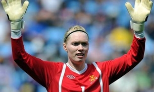 Com vitiligo, goleira sueca vai enfrentar batalha dura em jogo no sol contra o Brasil 