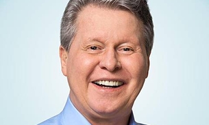 Prefeito apresenta companheira e diz que só quer ser feliz 