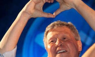 Arthur coloca às claras situação pessoal e íntima