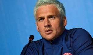 Nadador americano dá nova versão sobre suposto assalto