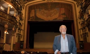 Plácido Domingo se encanta ao visitar Teatro Amazonas 