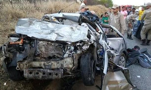 Três pessoas da mesma família morrem em acidente de carro na estrada