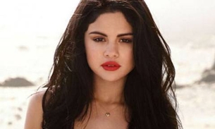  Selena Gomez retira datas de shows de seu site após anúncio de pausa 