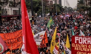 Ato contra Temer reúne 40 mil e bombas da PM