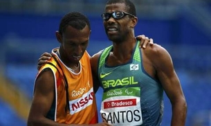 Odair Santos conquista primeira medalha brasileira na Paralimpíada 