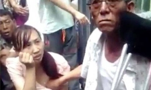 Vidente afirma que pode ver o futuro ao apalpar seios das mulheres