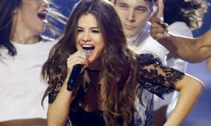 Selena Gomez tem piora e é internada em clínica de reabilitação