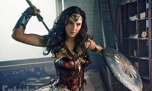 Roteirista afirma, “Mulher Maravilha é lésbica”
