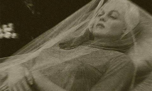 Foto tirada em velório de Marilyn Monroe intrigam internautas 