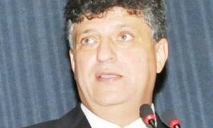 Zaidan anuncia saída do governo. Melo pode mudar todo o secretariado 