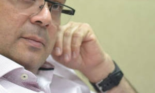 Secretário em apuros