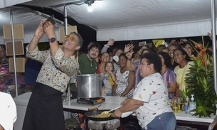 Chef f conquista público no Passo a Paço com culinária ao vivo  