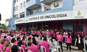 Outubro Rosa encerra com mutirão de reconstrução mamária e caminhada 
