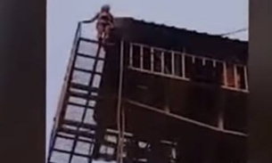 Vídeo mostra mulher pular de bungee jump e o pior acontece