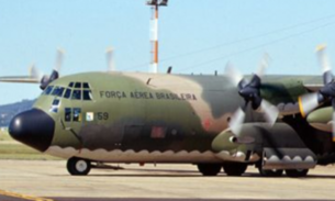 Aeronaves que transportam corpos de vítimas do acidente pousam em Manaus