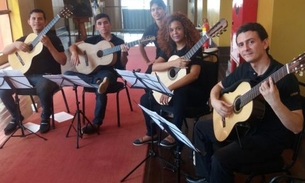 Orquestra de violões anima quarta-feira com show gratuito em shopping de Manaus