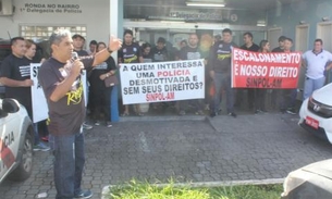 Policiais Civis do Amazonas fazem manifestação em frente ao 1º DIP