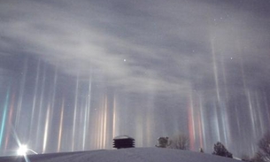 Estas luzes no céu parecem uma comunicação alienígena