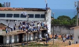 Motim em Alcaçuz completa oito dias com detentos novamente no telhado 
