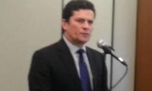 'Teori foi um verdadeiro herói', diz Moro no velório do corpo do ministro