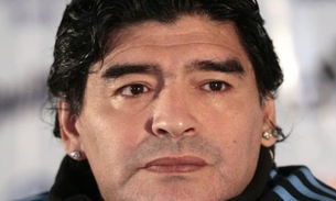 Maradona revela que se envolveu com drogas no Barcelona